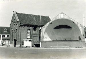 Synagoge met muziektent (geb. 1923) 1964 vlak voor afbraak